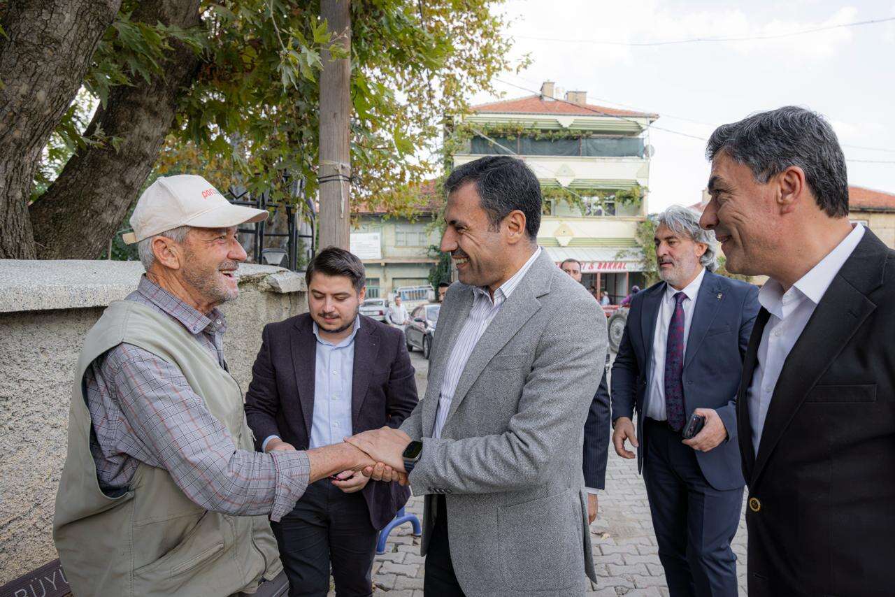 AK Parti Konya’dan Akşehir çıkarması! Gün boyu mahalle mahalle gezdiler 9